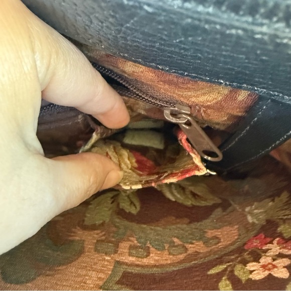 Vintage Brighton Black Textured Shoulder Bag - Picture 10 of 16